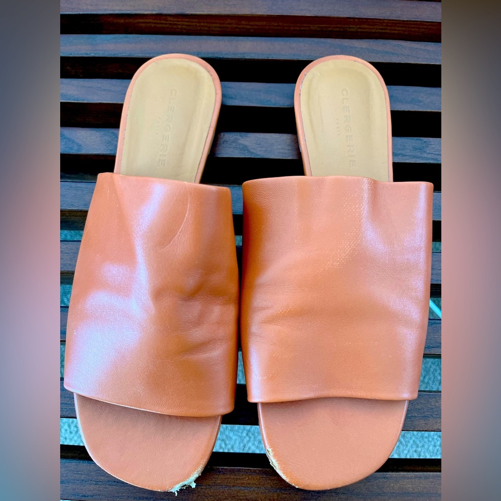 Robert Clergerie Itou mules in camel size 39.5 (US 9)